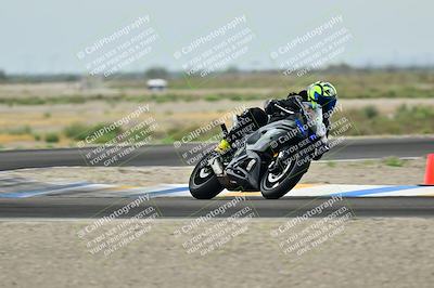 media/Apr-18-2025-TrackDaz (Fri) [[45f5874c44]]/C Group/Session 1 (Turn 7)/